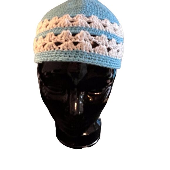 Skull hat   - Picture 2 of 2